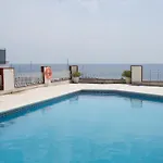 Stunning Sea Views Over Marina With Swimming Pool 시체스