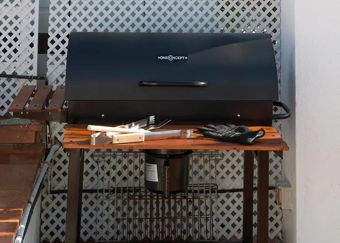 Stunning Sea Views Over Marina With Swimming Pool Сasa de vacaciones Sitges