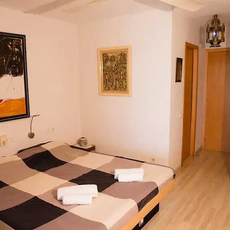 Holiday home Stunning Sea Views Over Marina With Swimming Pool *