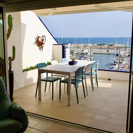 Stunning Sea Views Over Marina With Swimming Pool *