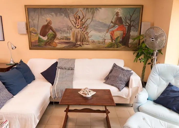 Stunning Sea Views Over Marina With Swimming Pool Ferienhaus